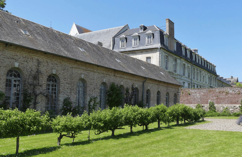 Silence ça pousse : Visite guidée des jardins de l'Abbaye de Saint-Riquier